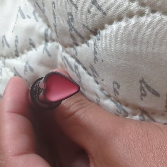 MARY Kay Limited Edition Heart Shaped Lipstick - Picture 4 of 4